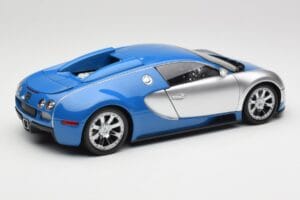 Bugatti Veyron Edition Centenaire Chrome Blue Minichamps 1:18 100110850-O Metāls — attēls 3 no 7
