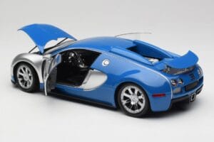 Bugatti Veyron Edition Centenaire Chrome Blue Minichamps 1:18 100110850-O Metāls — attēls 4 no 7