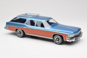 Buick Estate Wagon Light Blue Metallic BoS Models 1:18 BOS417 Sveķi — attēls 4 no 6