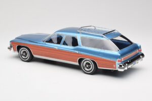 Buick Estate Wagon Light Blue Metallic BoS Models 1:18 BOS417 Sveķi — attēls 5 no 6