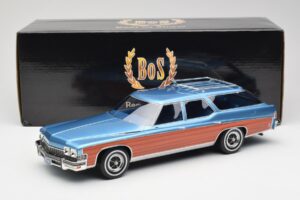 Buick Estate Wagon Light Blue Metallic BoS Models 1:18 BOS417 Sveķi — attēls 6 no 6