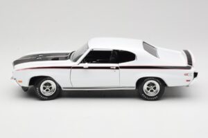 Buick GSX Balts American Muscle 1:18 AMM1322/06 Metāls — attēls 4 no 8
