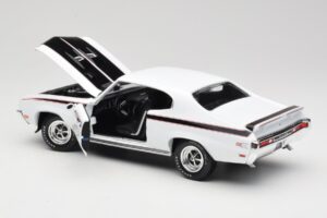 Buick GSX Balts American Muscle 1:18 AMM1322/06 Metāls — attēls 5 no 8