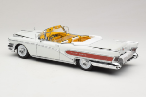 Buick Limited Wells Fargo Zils Sun Star 1:18 4821 Metāls — attēls 5 no 6