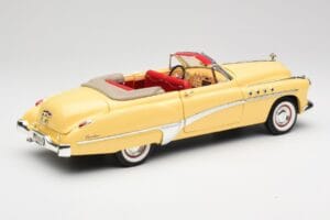 Buick Roadmaster Chrome Yellow Motormax 1:18 23124646-M17 Metāls — attēls 3 no 8