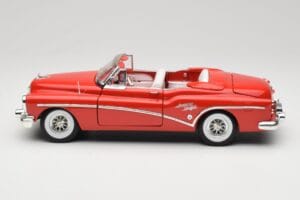 Buick Skylark Kabriolets Sarkans Motormax 1:18 73129 Metāls — attēls 4 no 8
