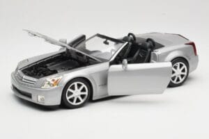 Cadillac XLR Kabriolets Sudrabs Hot Wheels 1:18 53838 Metāls — attēls 2 no 8