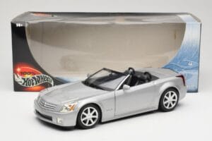 Cadillac XLR Kabriolets Sudrabs Hot Wheels 1:18 53838 Metāls — attēls 8 no 8