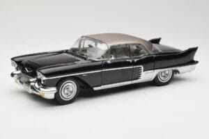 Cadillac Brougham Melns Sun Star 1:18 4001 Metāls