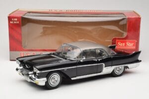 Cadillac Brougham Melns Sun Star 1:18 4001 Metāls — attēls 8 no 8