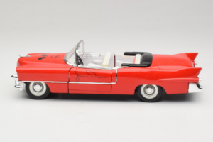 Cadillac Kabriolets Sarkans James Dean Solido 1:18 98019 Metāls — attēls 4 no 8
