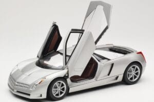Cadillac Cien Sudrabs Hot Wheels 1:18 57296 Metāls — attēls 2 no 8