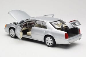 Cadillac DeVille DTS Maisto 1:18 56061 Metāls — attēls 5 no 8