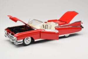 Cadillac Eldorado Biarritz Bolero Red Maisto 1:18 31813 Metāls — attēls 2 no 8