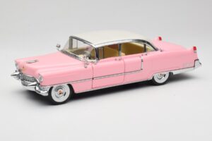 Cadillac Fleetwood Elvis Presley Rozā MRC 1:18 LIC1000 Metāls