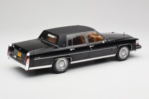 Cadillac Fleetwood Brougham Melns MCG 1:18 MCG18250 Metāls — attēls 2 no 6