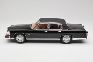 Cadillac Fleetwood Brougham Melns MCG 1:18 MCG18250 Metāls — attēls 3 no 6