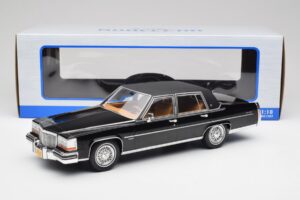 Cadillac Fleetwood Brougham Melns MCG 1:18 MCG18250 Metāls — attēls 6 no 6