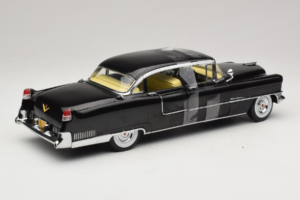 Cadillac Fleetwood Series 60 The Godfather Greenlight 1:18 12949 Metāls — attēls 2 no 6