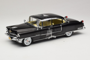 Cadillac Fleetwood Series 60 The Godfather Greenlight 1:18 12949 Metāls