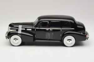 Cadillac Fleetwood Series 75 The Godfather Jada 1:18 91199 Metāls — attēls 3 no 6