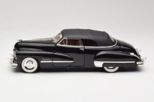 Cadillac Series 62 Melns Anson 1:18 30345 Metāls — attēls 4 no 8