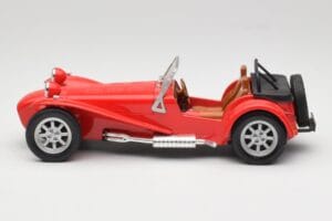 Caterham Super Seven Series 3 Sarkans Anson 1:18 30317-W Metāls — attēls 4 no 8