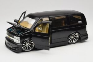 Chevrolet Astro Van Tuned Melns Jada 1:18 63122 Metāls — attēls 2 no 8
