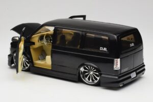 Chevrolet Astro Van Tuned Melns Jada 1:18 63122 Metāls — attēls 5 no 8