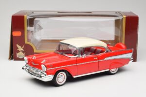 Chevrolet Bel Air Matador Sarkans & India Ziloņkauls Road Legends 1:18 92109 Metāls — attēls 8 no 8