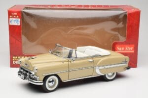 Chevrolet Bel Air Kabriolets Krēmkrāsas Sun Star 1:18 1623 Metāls — attēls 8 no 8