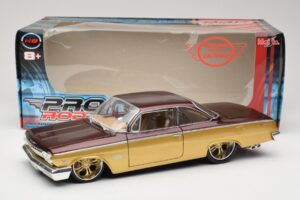 Chevrolet Bel Air Zeltains & Brūns Maisto 1:18 31064 Metāls — attēls 8 no 8