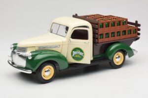 Chevrolet Brasseur Perrier Delivery Van Zaļš Solido 1:18 203243 Metāls — attēls 2 no 8