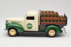 Chevrolet Brasseur Perrier Delivery Van Zaļš Solido 1:18 203243 Metāls — attēls 4 no 8
