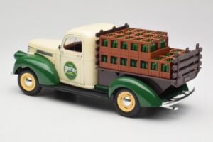 Chevrolet Brasseur Perrier Delivery Van Zaļš Solido 1:18 203243 Metāls — attēls 7 no 8
