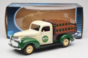 Chevrolet Brasseur Perrier Delivery Van Zaļš Solido 1:18 203243 Metāls — attēls 8 no 8