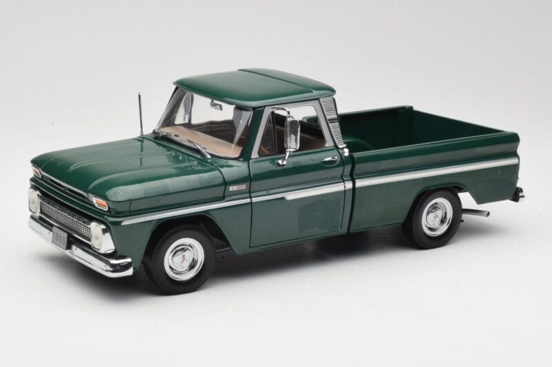 Chevrolet C-10 Zaļš Sun Star 1:18 1360 Metāls