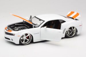 Chevrolet Camaro Concept Tuned Balts Jada 1:18 63014 Metāls — attēls 2 no 8