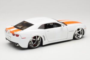 Chevrolet Camaro Concept Tuned Balts Jada 1:18 63014 Metāls — attēls 3 no 8