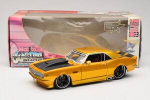 Chevrolet Camaro Z/28 Zeltains Maisto 1:18 31066 Metāls — attēls 8 no 8