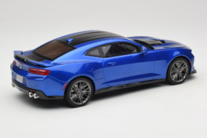 Chevrolet Camaro ZL1 Gen 6 Zils GT Spirit 1:18 GT177 Sveķi — attēls 2 no 6
