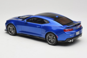 Chevrolet Camaro ZL1 Gen 6 Zils GT Spirit 1:18 GT177 Sveķi — attēls 5 no 6