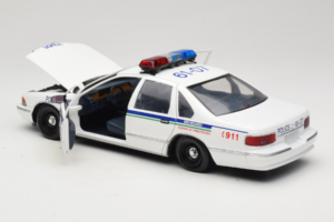 Chevrolet Caprice Kanāda Policija UT Models 1:18 21023 Metāls — attēls 5 no 8