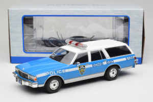 Chevrolet Caprice Estate Wagon NYPD MCG 1:18 MCG18477 Metāls — attēls 6 no 6