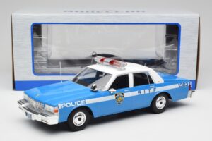 Chevrolet Caprice NYPD Policijas Automašīna MCG 1:18 MCG18360 Metāls — attēls 6 no 6