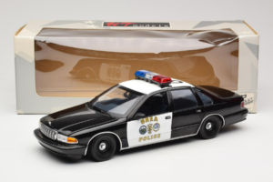 Chevrolet Caprice Kalifornija Policija UT Models 1:18 180142098 Metāls — attēls 8 no 8