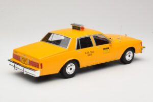 Chevrolet Caprice Dzeltens Taksometrs MCG 1:18 MCG18038 Metāls — attēls 2 no 6