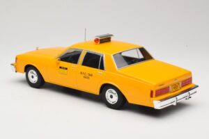 Chevrolet Caprice Dzeltens Taksometrs MCG 1:18 MCG18038 Metāls — attēls 5 no 6