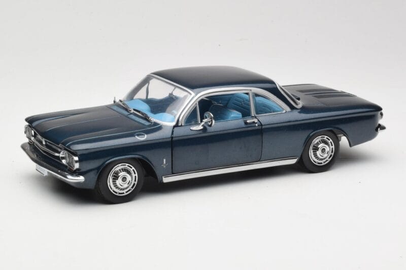Chevrolet Corvair Tumšzils Sun Star 1:18 1482 Metāls