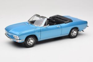 Chevrolet Corvair Monza Kabriolets Zils Road Signature 1:18 92498 Metāls